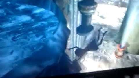 Alice dose a superman (glitch)