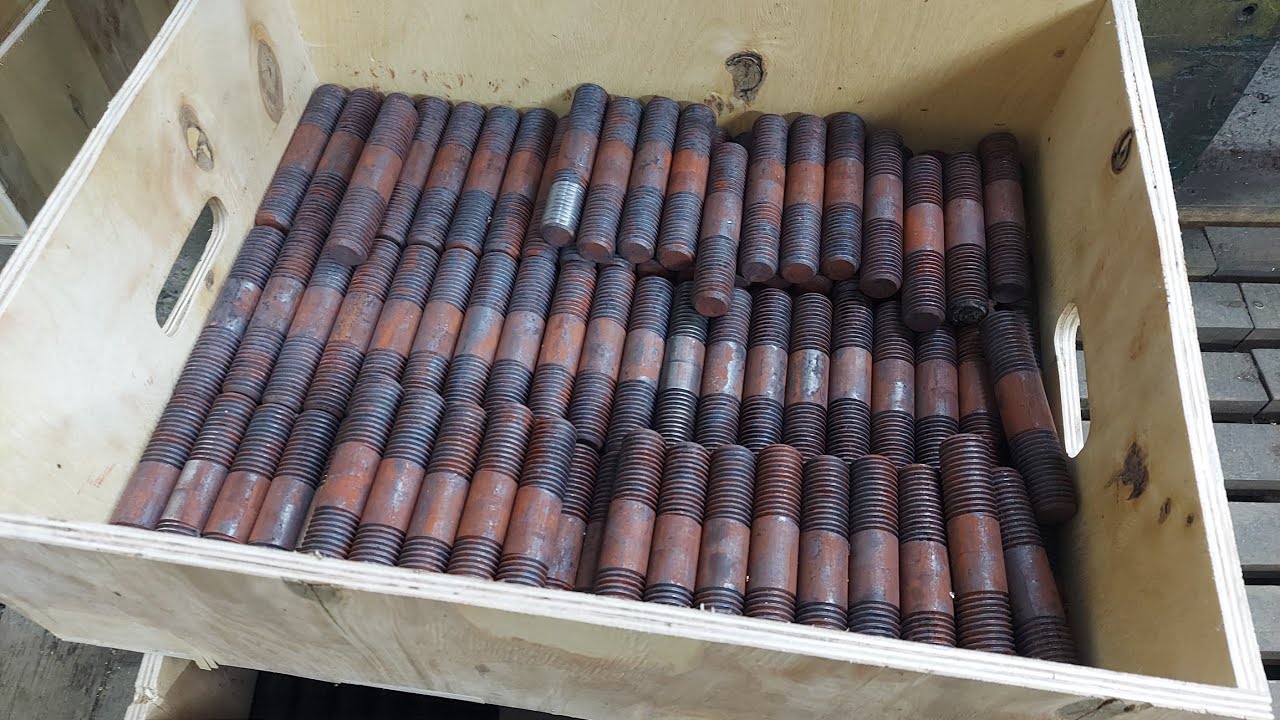 Прогонка резцом метрической резьбы на шпильках после термообработки. М24х3 Токарный станок Kusong 6.