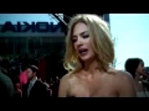 WATCH THIS January Jones at the 2010 Emmy Awards (...