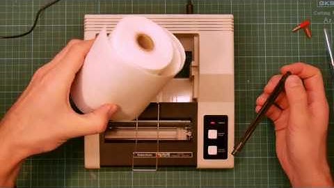 Hjalfi almost fixes a TRS-80 CGP-115 pen plotter