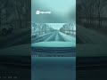Neve no Para Choque Carro Preso, Trem Dispara!