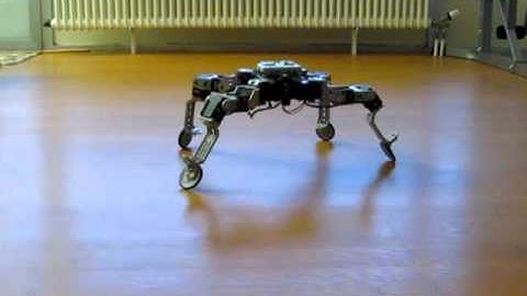 Quadruped that walks and flips over to the front performing a somersault [BiLBIQ 00]