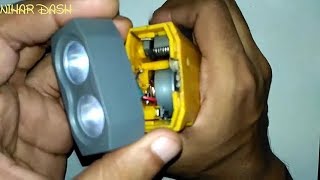 HAND PRESSING - FLASHLIGHT