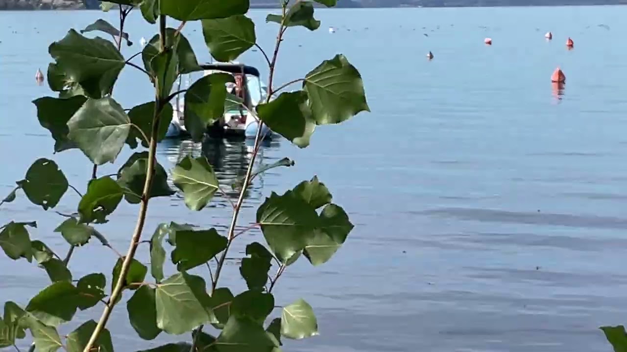 SVASSO PICCOLO. in solitaria sula lago