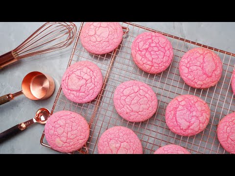 Video: How To Make Strawberry Cookies