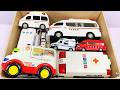 救急車（ミニカー）たちが坂道走る。緊急走行テスト。サイレン鳴る トミカMiniature ambulances drive up a hill. Emergency driving test.