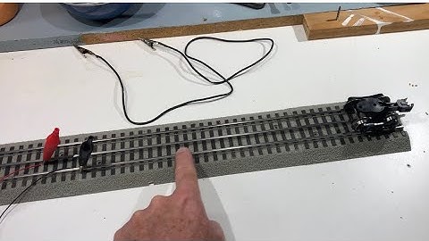 How to make an isolated track with O gauge Lionel Fastrack