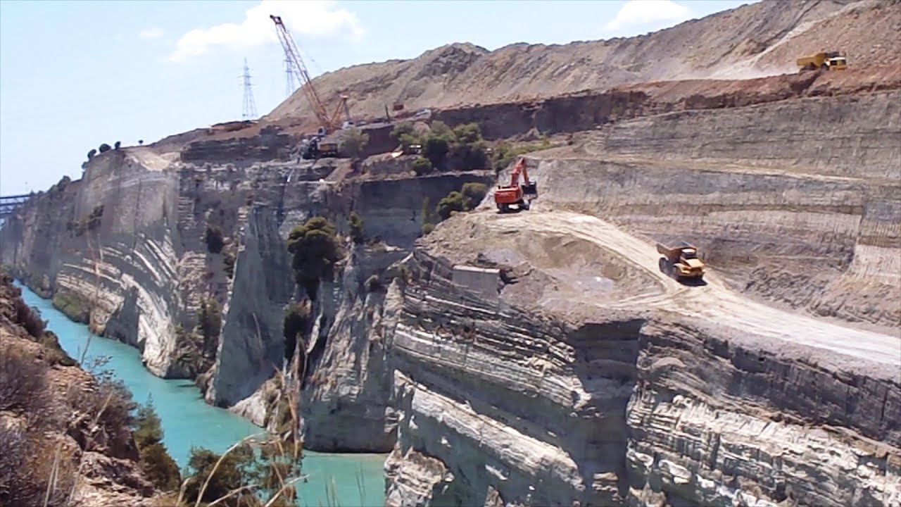 Κρίμα να διαγραφεί το βίντεο, αυτών που έφαγαν την σκόνη με το κουτάλι, στη Διώρυγα της Κορίνθου.