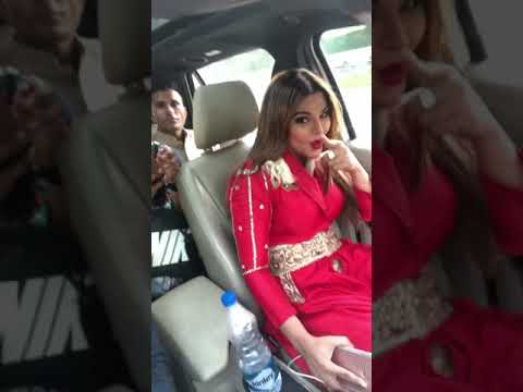 480px x 360px - Hot Rakhi Sawant | Hot | pradeep Solanki Car | Cleavages | Sexy ...