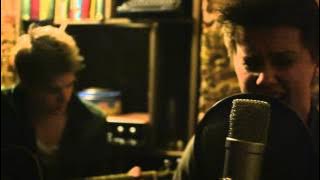 Nothing But Thieves :: Lover, Please Stay (Live)