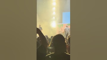 Thumbnail of Mark shaking his head at Toms lyric change during First Date 😬 #blink182