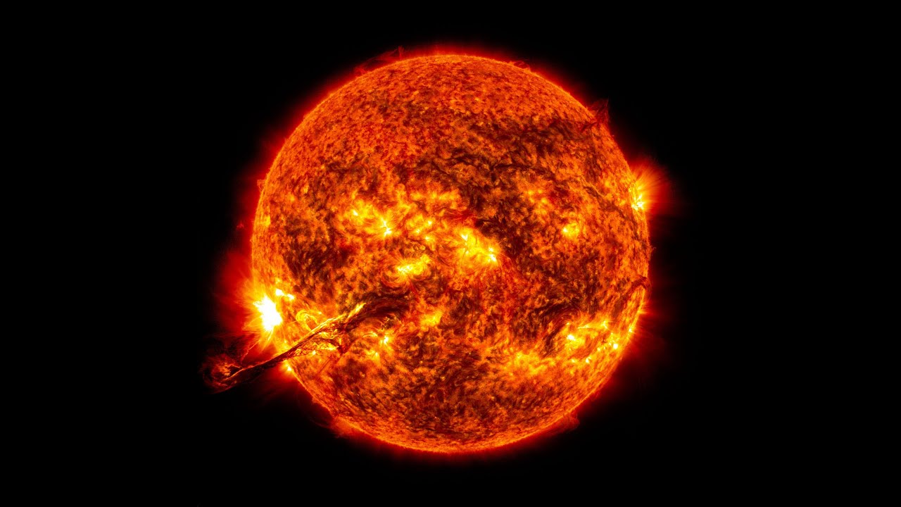 10 Amazing Facts About The Sun - YouTube