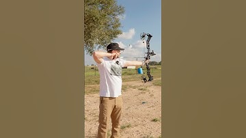 3 Fletch vs 4 Fletch Arrow Flight | Slow Motion  #shorts #archery #title