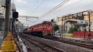 【4K60fps】8/31 7201次雙機貨運列車 台南站南 迴送高機搶修蓬