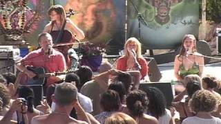 GIRISH and his band performing Diamonds in the Sun live Bhakti Fest 2010 part 1 chords