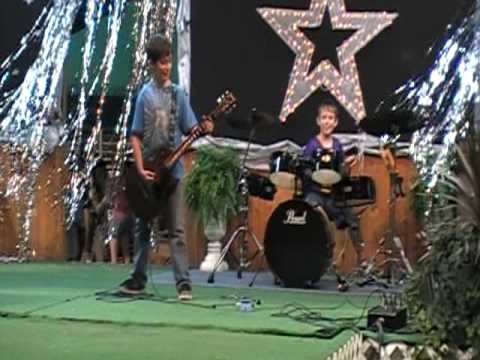8 and 10 year old brothers play Crazy Train by ozzy ozbourne