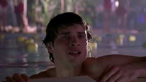 Smallville 2x06 - Clark is swimming / A boy named Troy ages old