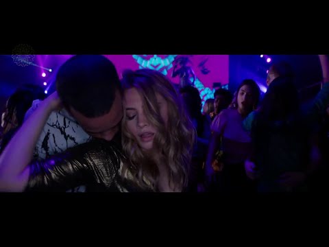 Tessa dancing and kissing at party - After we Collided