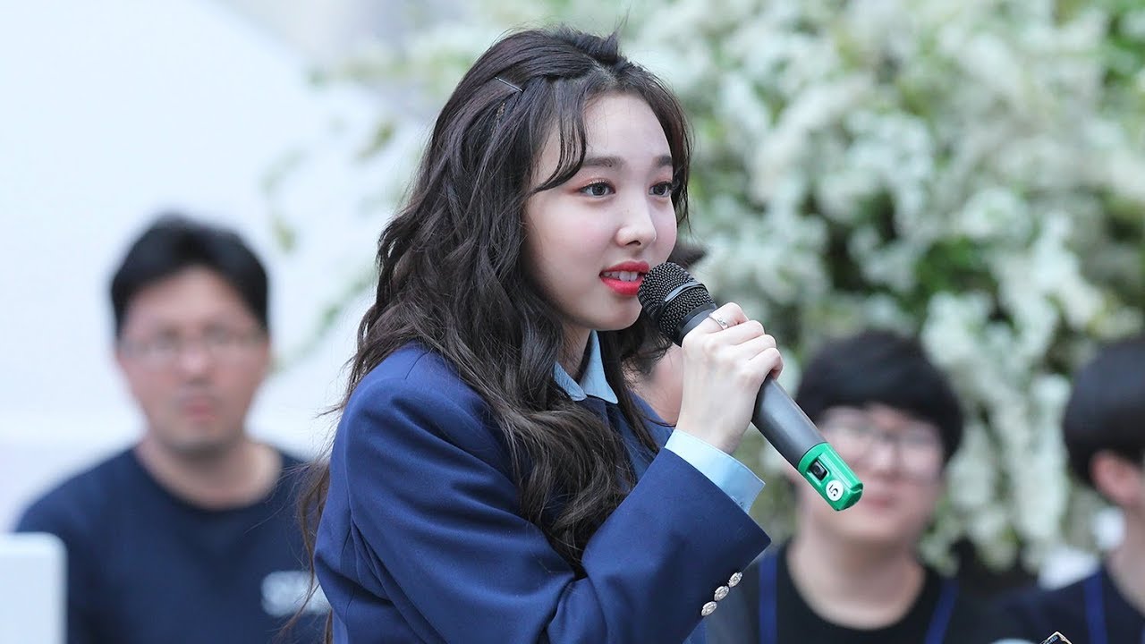180429 트와이스(TWICE) Nayeon 나연 STUCK (CD Only) LIVE [스타필드 고양 팬사인회] 4K 직캠 by 비몽