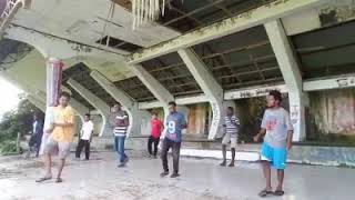 Tukang bangunan latihan goyang aster...akhirnya sperti robot senam,kwkwkwkwkwkw...