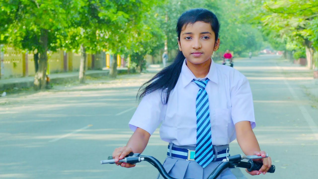 Superhit hindi movie | à¤•à¤šà¥à¤šà¥€ à¤‰à¤®à¤° à¤•à¤¾ à¤ªà¤¹à¤²à¤¾ à¤ªà¥à¤¯à¤¾à¤° | kachhi umar ka pehla pyaar  School Ki Love Storyâ¤ï¸ - YouTube