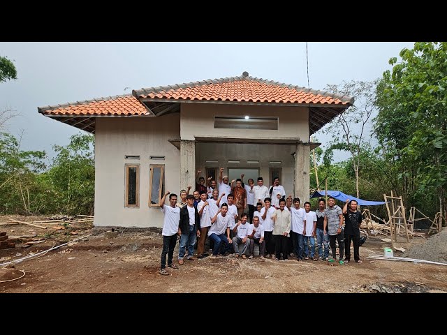 SELAMATAN & SERAH TERIMA KUNCI RUMAH BANTUAN UNTUK KELUARGA SHELA, TERIMA KASIH UNTUK SEMUA PIHAK class=