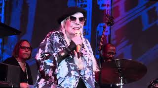 Joni Mitchell performs”Circle Game” @ The Hollywood Bowl 8-23-23