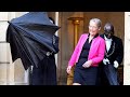 Элизабет Борн ушла в отставку с поста премьер-министра Франции