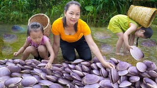 The Mother and Her two Children Caught a lot of Clams  Cooked Clams | Hoang Huong