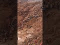 جبل كامل انهار بثواني.. وكارثة داخل منجم ذهب