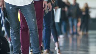 Famous DSaA #55 - What are Queues [By Mosh Hamedani] Wealth