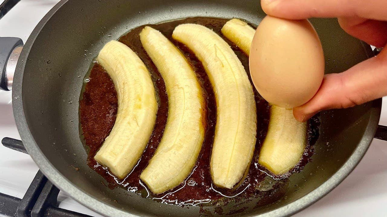 ⁣Der berühmte Bananenkuchen! Ein schnelles und einfaches Rezept!