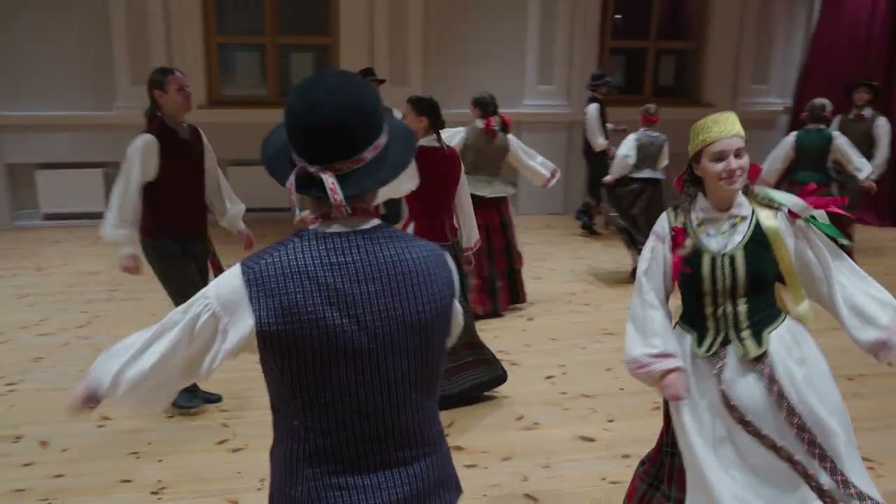 Kor tos senas mergas dings (Žemaitija)