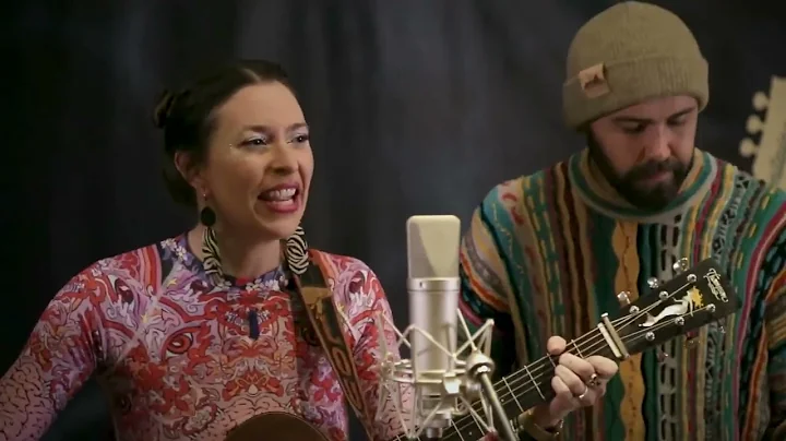 Lindsay Lou - Roll With Me - Winter Wondergrass - ...