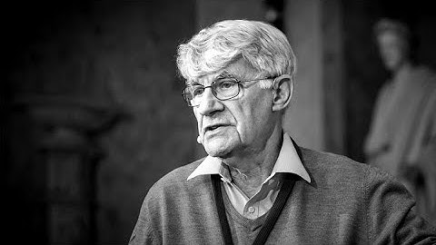 Basil J. Hiley: Weak Values, Local Momentum and Tangent Groupoids (EmQM15)