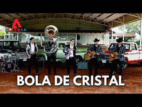 Pequeños Musical & Los Plebes del Rancho de Ariel Camacho: Bola de Cristal