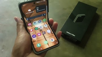 Samsung Z Flip 6: How to Set Up the Swipe Up Gesture to Change Spoken Language in TalkBack
