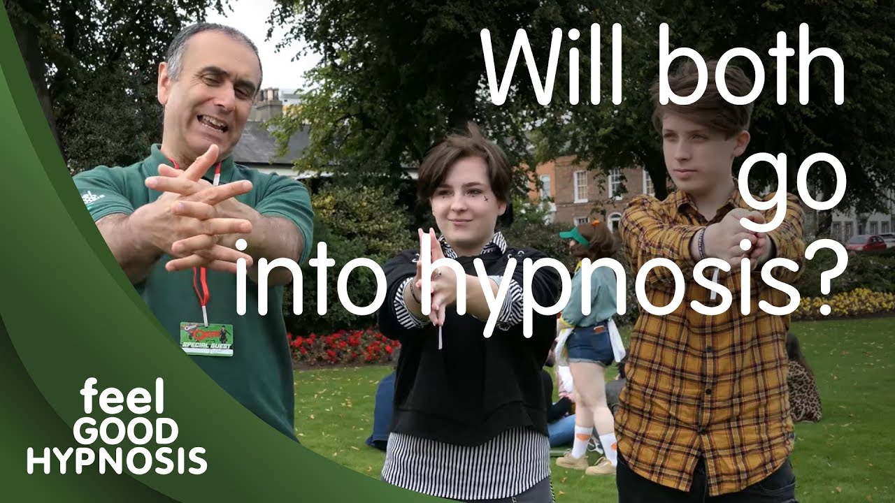 Street hypnosis clip with discussion on difference between inductions in hypnotherapy v street hypno