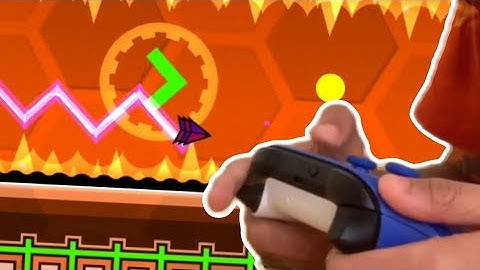 Geometry Dash with a Xbox Controller