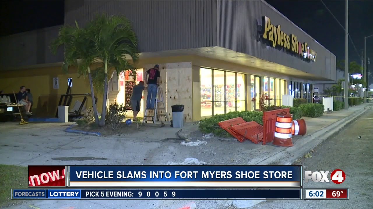 Shoe store damaged by car overnight in Fort Myers - YouTube