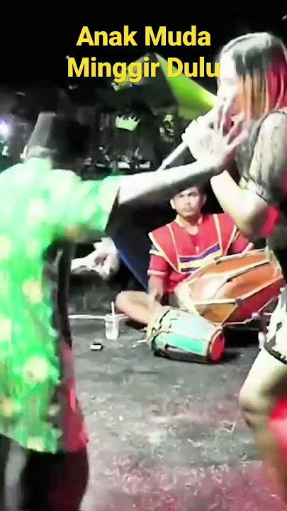 Kakek Joget ngga mau kalah sama yang muda #short #warungpojok