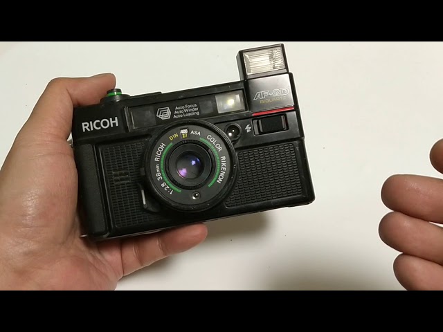 値下げ！ レトロ家電: RICOH AF-2 ブラック フィルムカメラ Ricoh AF-2 35mm Point & Shoot Analog Film Camera