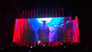 Roger Waters - Another Brick In The Wall Live Prague 2018