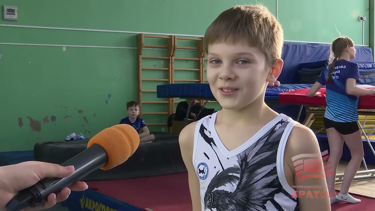 Братск отметил наступающий международный женский день городским первенством по прыжкам на батуте