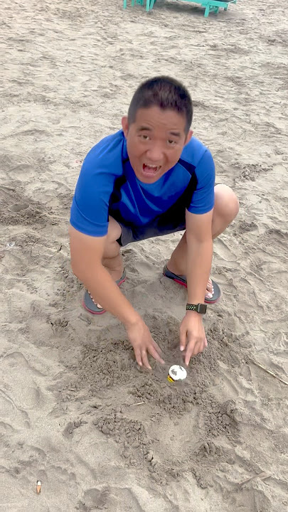 Looking for snacks in the sand be careful get a jackpot⁉️😱