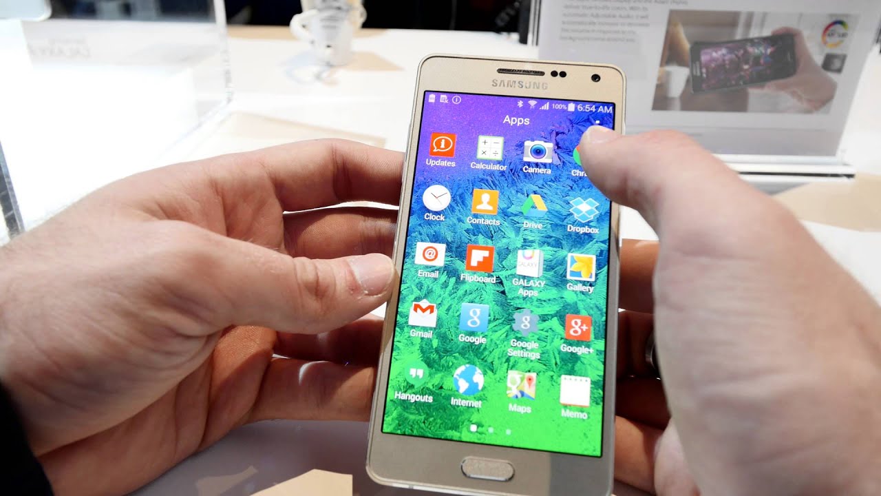 Samsung Galaxy a13 4 в руке