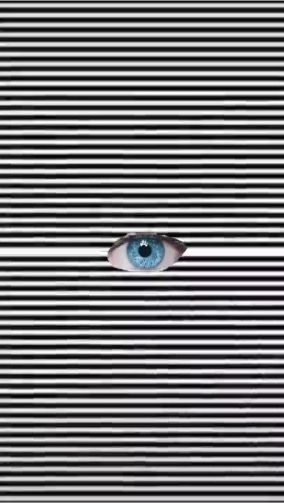 Stare deep into the blue eye💙👁 #illusion#trythis