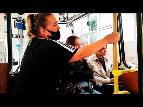 Если в республике Коми,то и на языке Коми.Автобус остановки по Коми и по русски.Масочный режим.