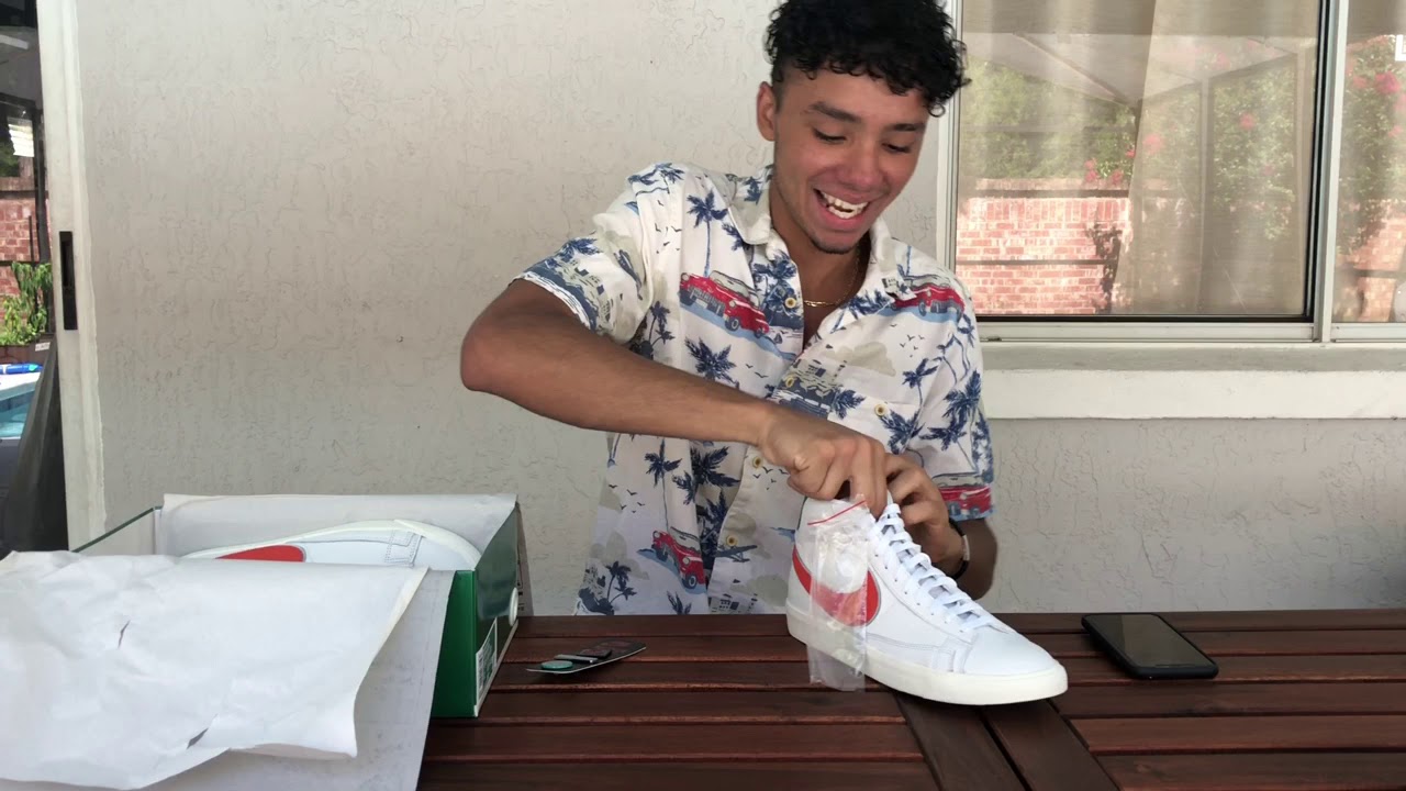 Nike x Stranger Things Blazers Collab Unboxing