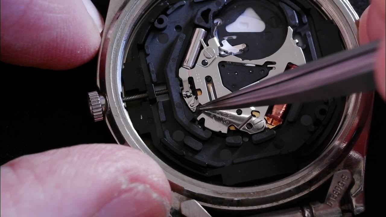Seiko 7N42, 7N43, VX42 & VX43 watches: How to remove the stem & crown -  YouTube